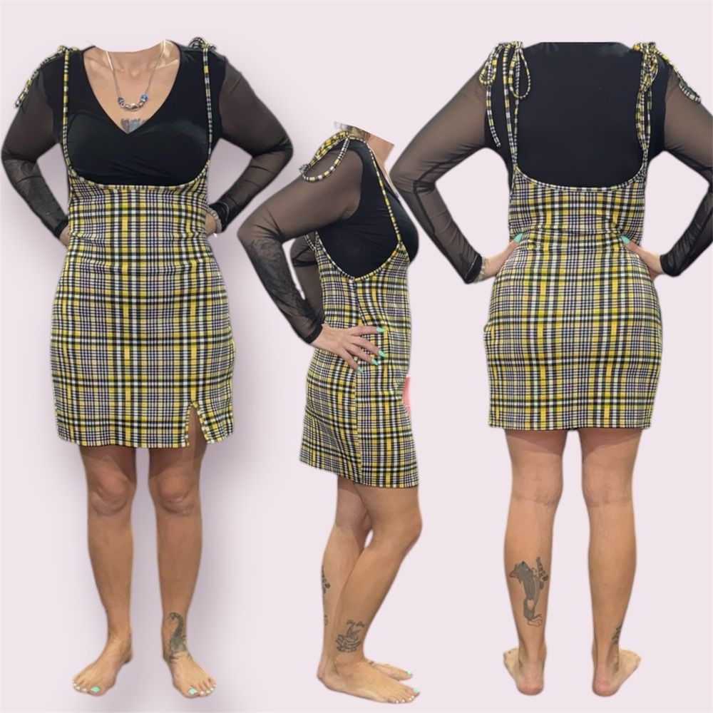 Plaid Yellow and Black Women's Skirt (Under Shirt NOT Included)